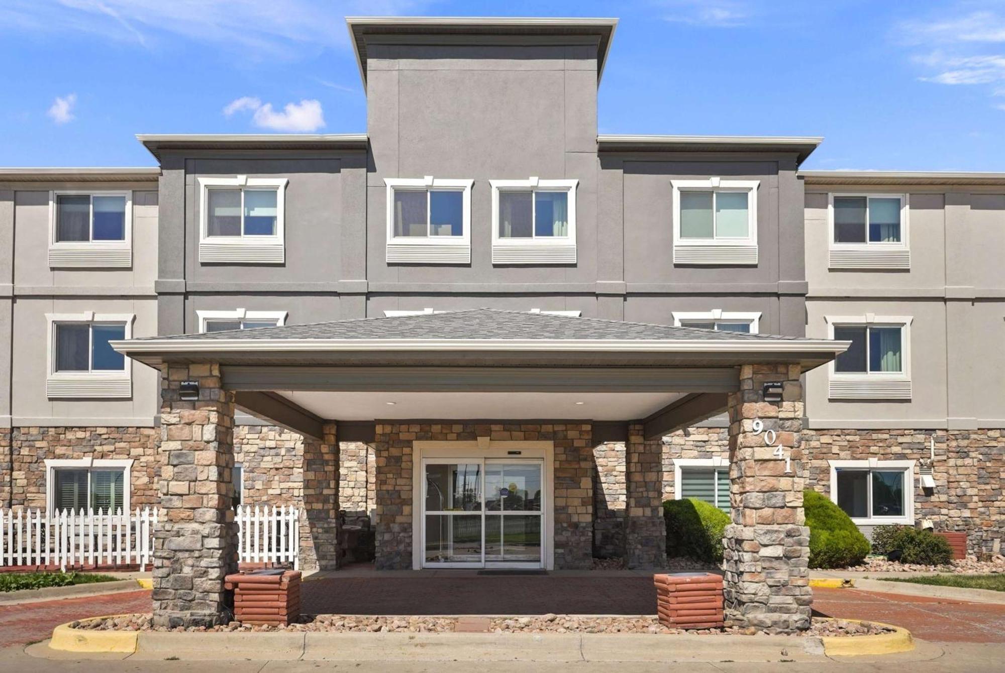 La Quinta By Wyndham Henderson-Northeast Denver Exterior photo