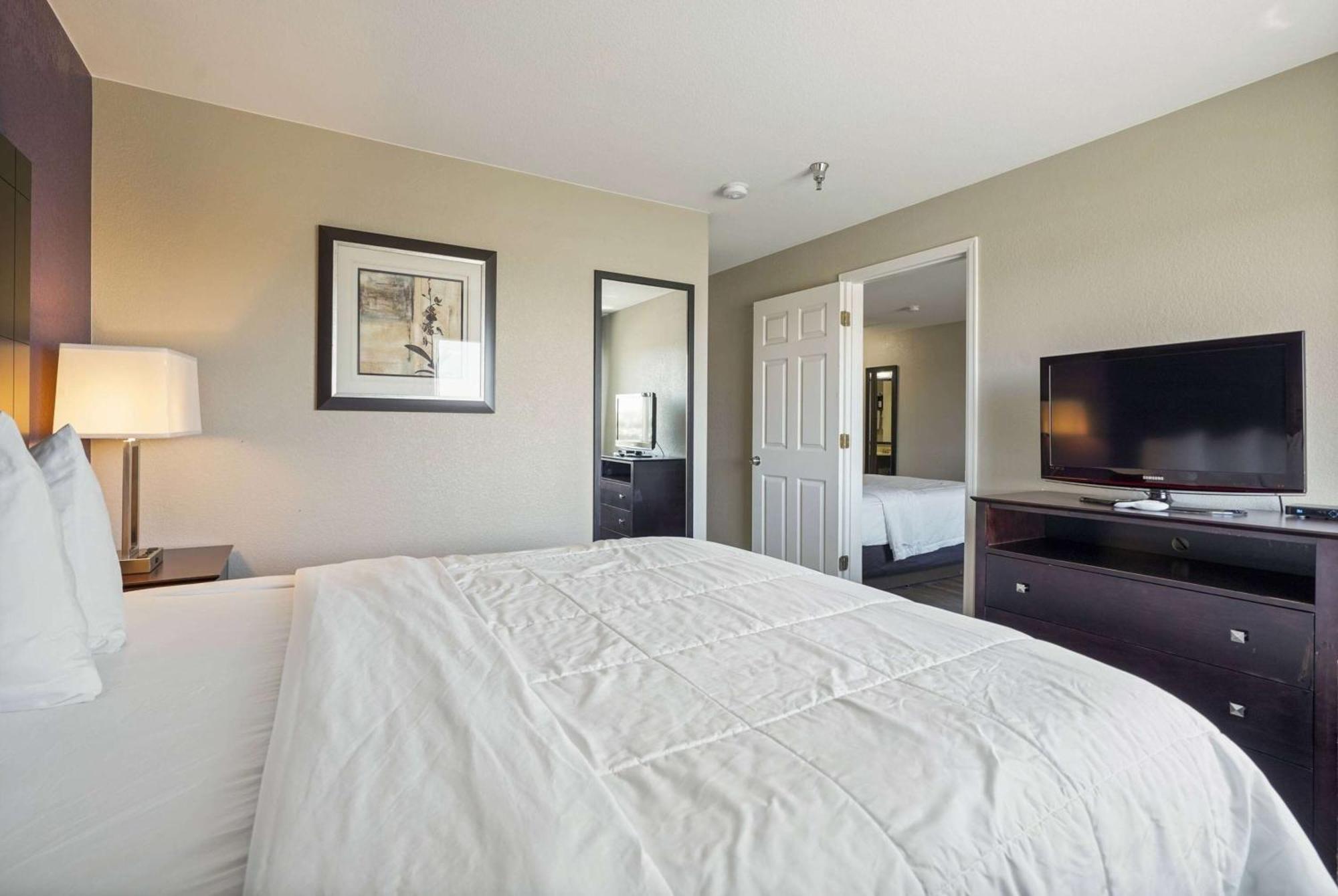 La Quinta By Wyndham Henderson-Northeast Denver Exterior photo